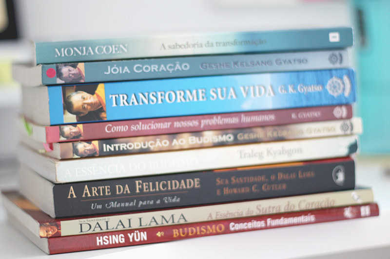 Arrumando o quarto após uma viagem | Camile Carvalho | Livros de budismo